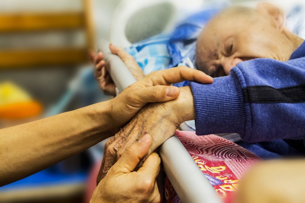 5 Signs Your Loved One is Ready for Hospice Care